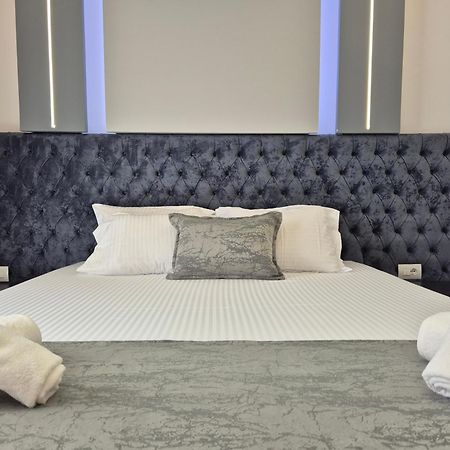 Vila Roxhest Sarandë Exterior foto